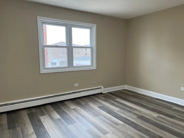 $1,695 | 6330 West 99th Place, Unit 2A, Oak Lawn, IL 60453