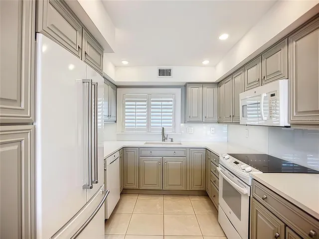 $799,000 | 6200 Flotilla Drive, Unit 262, Holmes Beach, FL 34217