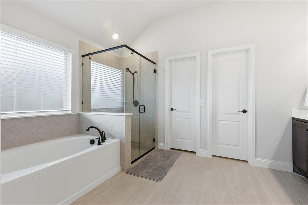 4054 Grove Valley Road Midlothian, TX 76065 - Photo 19 of 30
