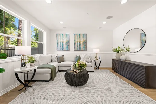 $1,148,000 | 76 Trailing Vine, Irvine, CA 92602