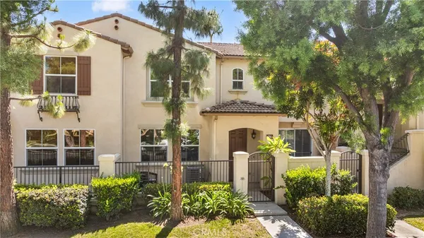 $1,148,000 | 76 Trailing Vine, Irvine, CA 92602