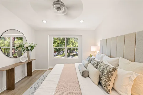 $1,148,000 | 76 Trailing Vine, Irvine, CA 92602
