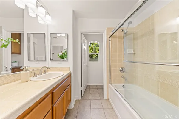 $1,148,000 | 76 Trailing Vine, Irvine, CA 92602