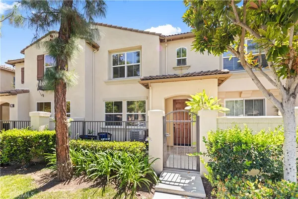 $1,148,000 | 76 Trailing Vine, Irvine, CA 92602