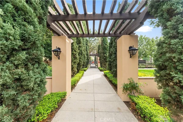$1,148,000 | 76 Trailing Vine, Irvine, CA 92602