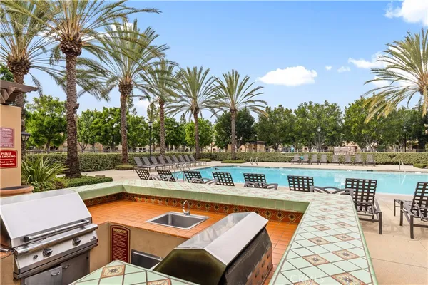 $1,148,000 | 76 Trailing Vine, Irvine, CA 92602