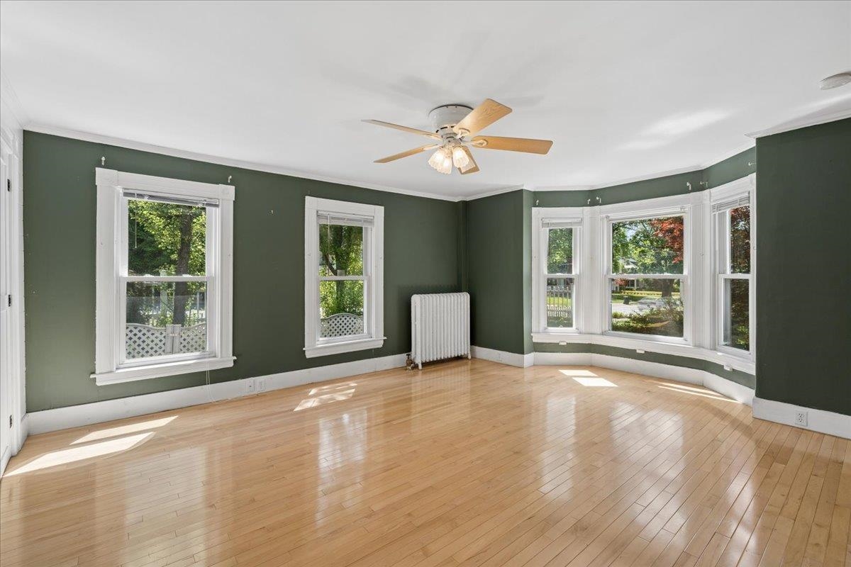 564 River Road Manchester, NH 03104 - Photo 7 of 54