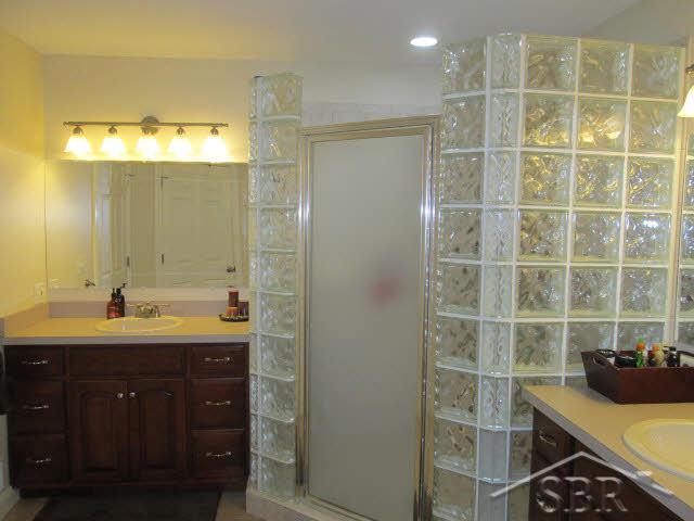4740 Hackett Road Saginaw, MI 48603 - Photo 15 of 26 20362148-14.JPG