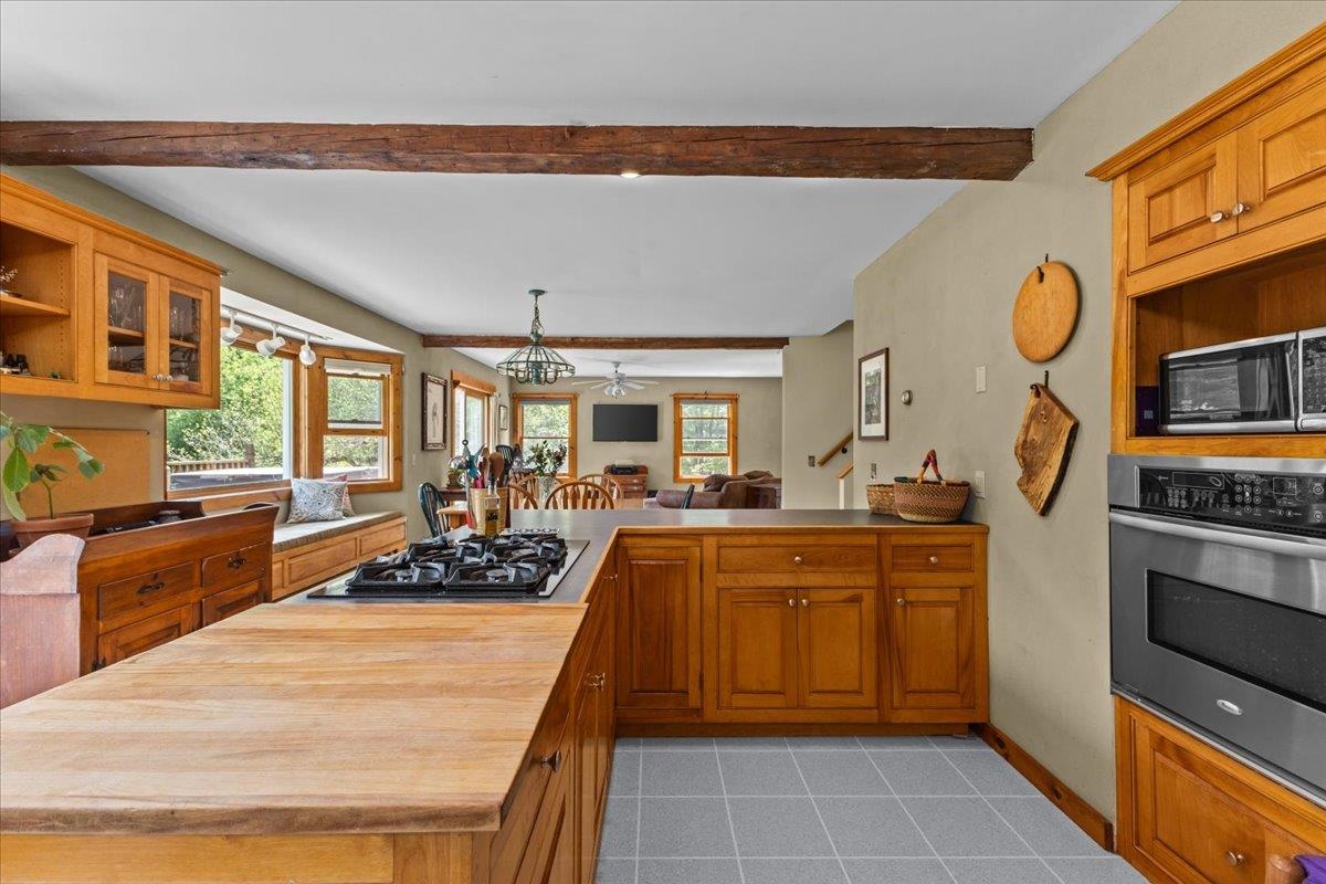 429 Polhemus Road Cambridge, VT 05464 - Photo 17 of 60 Gallery Image 17