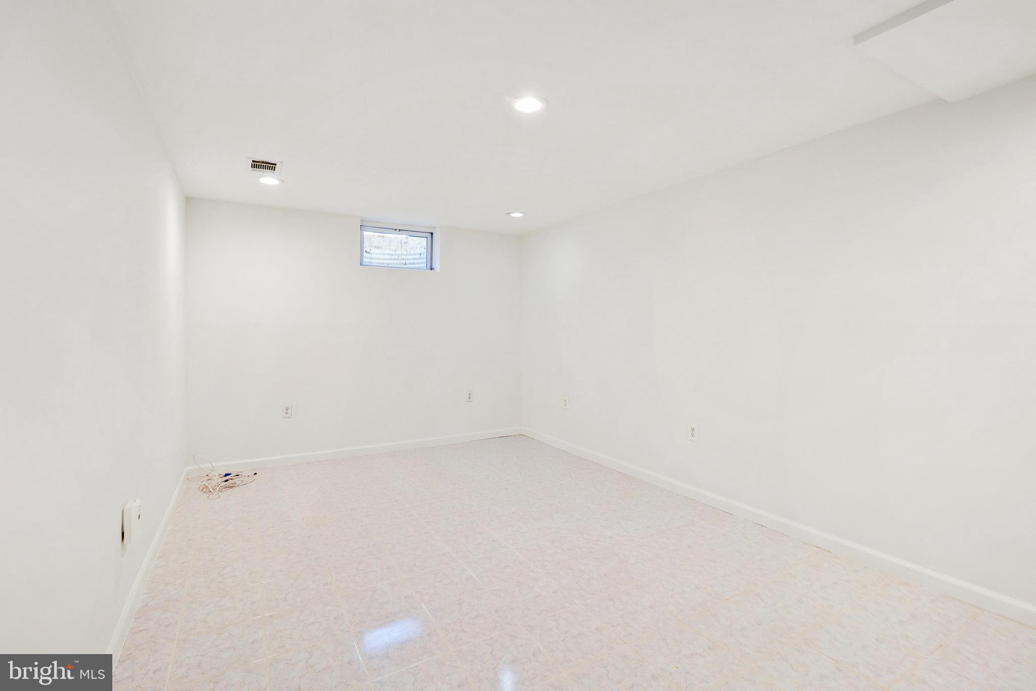 4712 Listra Road Rockville, MD 20853 - Photo 21 of 30 a view of an empty room
