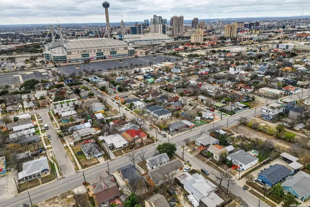 $599,000 | 525 Dakota Street, San Antonio, TX 78203