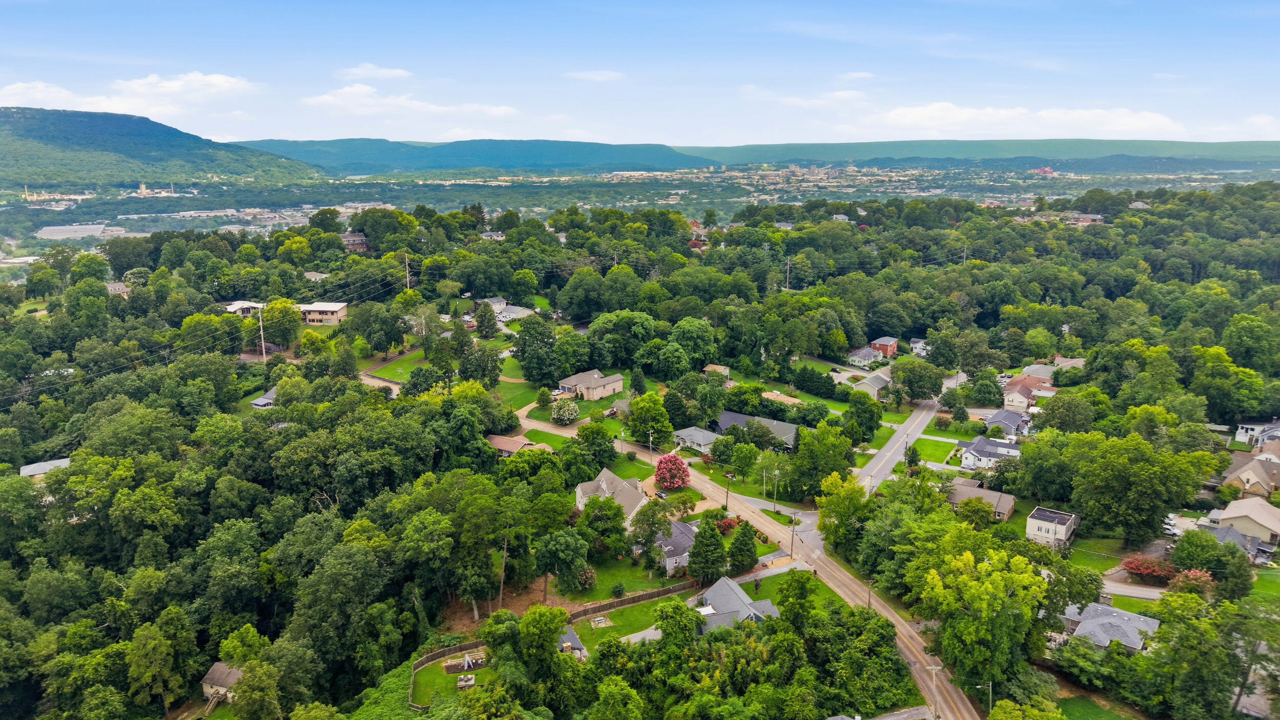 903 South Crest Road Chattanooga, TN 37404 - Photo 51 of 54 903 S Crest Aerial