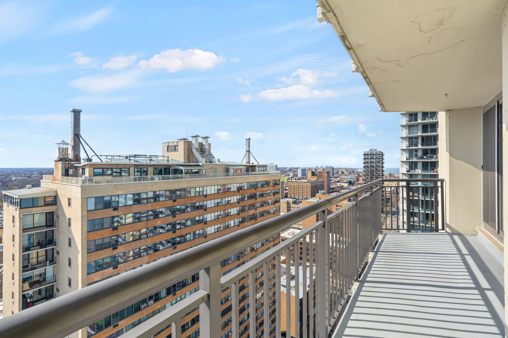 6007 North Sheridan Road, Unit 22K Chicago, IL 60660 - Photo 17 of 22