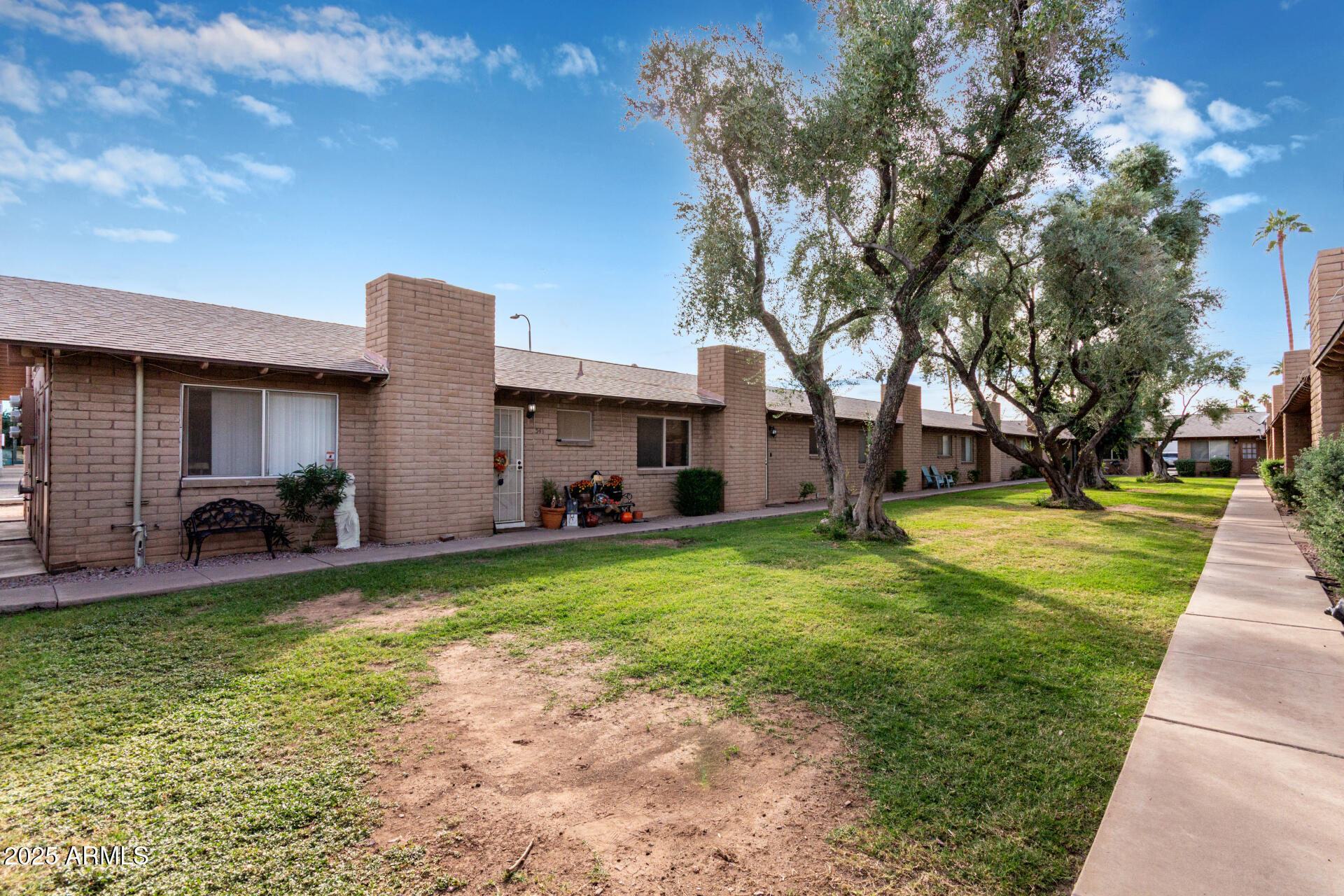3031 South Rural Road, Unit 45 Tempe, AZ 85282 - Photo 26 of 28 a house view with a garden space