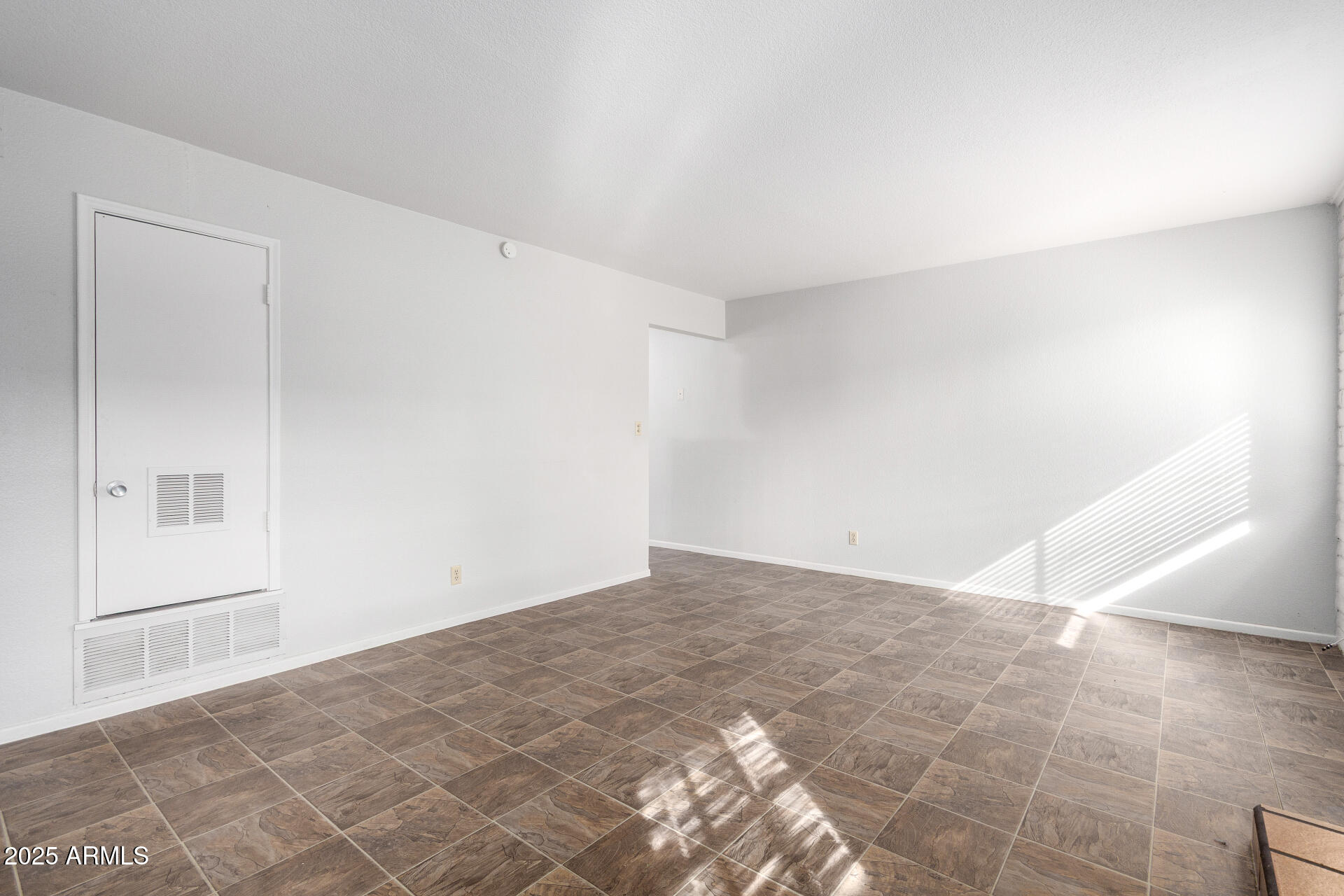 3031 South Rural Road, Unit 45 Tempe, AZ 85282 - Photo 4 of 28 a view of an empty room