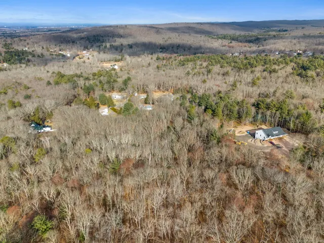 $225,000 | 92 Ash Swamp Road, Glastonbury, CT 06033