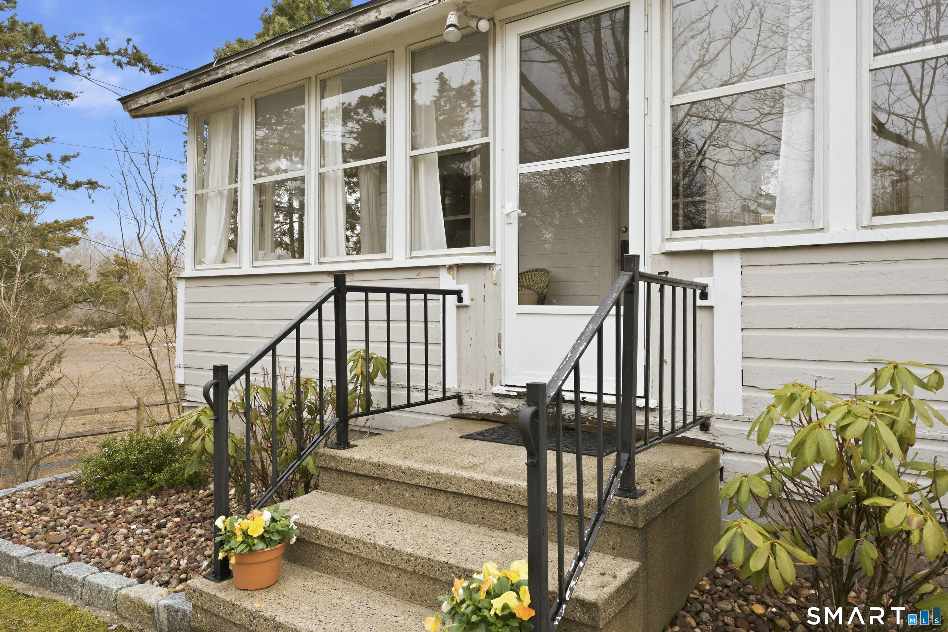 7 Pent Road Madison, CT 06443 - Photo 6 of 39 Come on in!