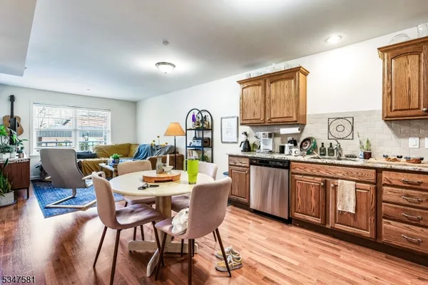 $2,200 | 4 Centennial Avenue, Unit E, Cranford, NJ 07016