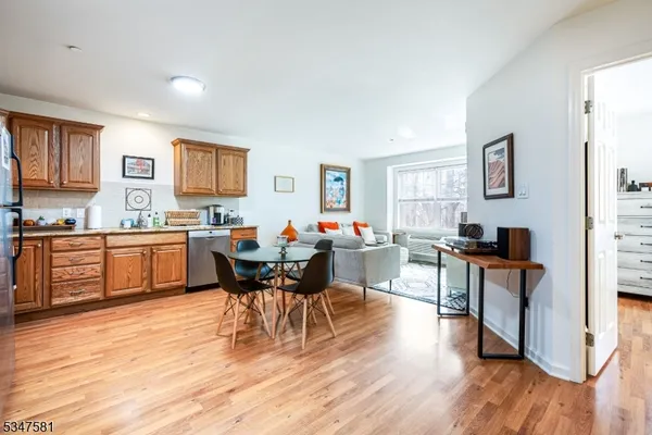 $2,200 | 4 Centennial Avenue, Unit E, Cranford, NJ 07016