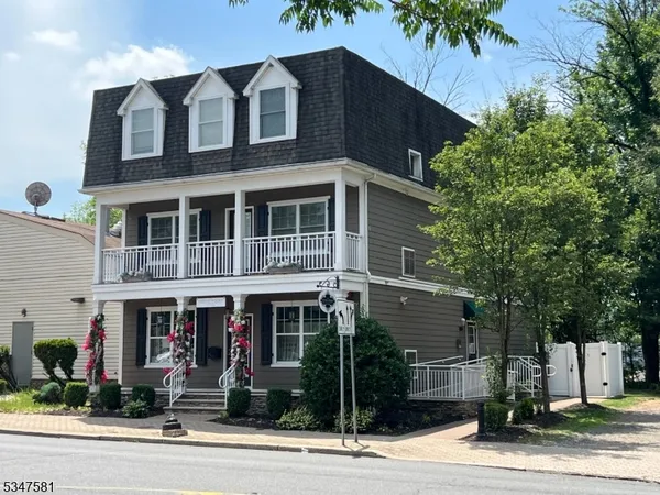 $2,200 | 4 Centennial Avenue, Unit E, Cranford, NJ 07016