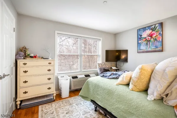 $2,200 | 4 Centennial Avenue, Unit E, Cranford, NJ 07016