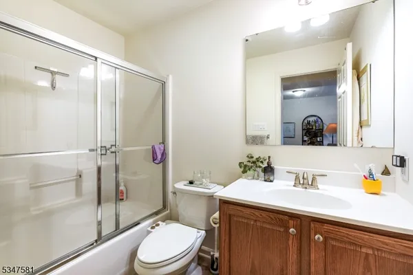 $2,200 | 4 Centennial Avenue, Unit E, Cranford, NJ 07016