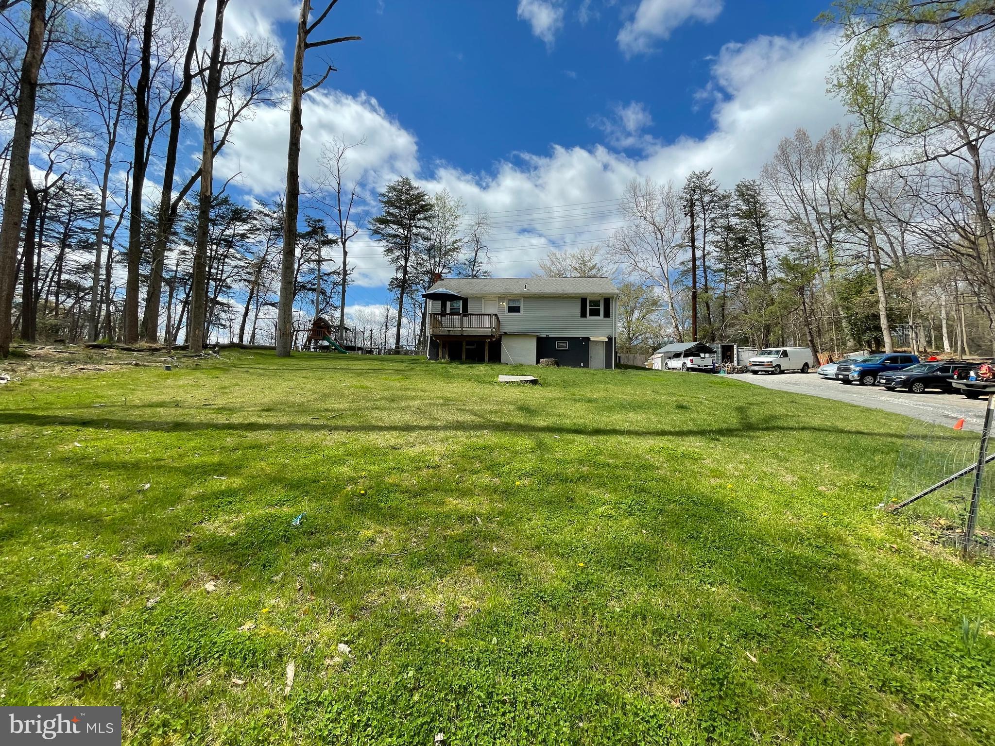7237 Old Columbia Road Columbia, MD 21046 - Photo 36 of 44 front green area