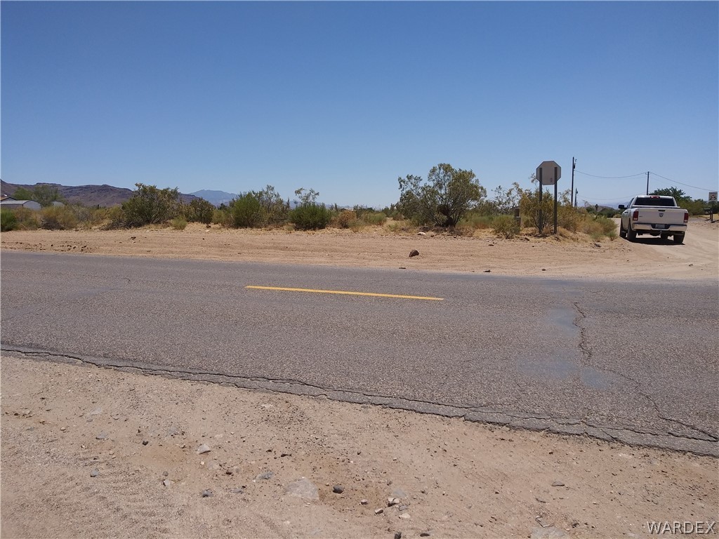 0 North Heber Road Golden Valley, AZ 86413 - Photo 1 of 3 a view of ocean view