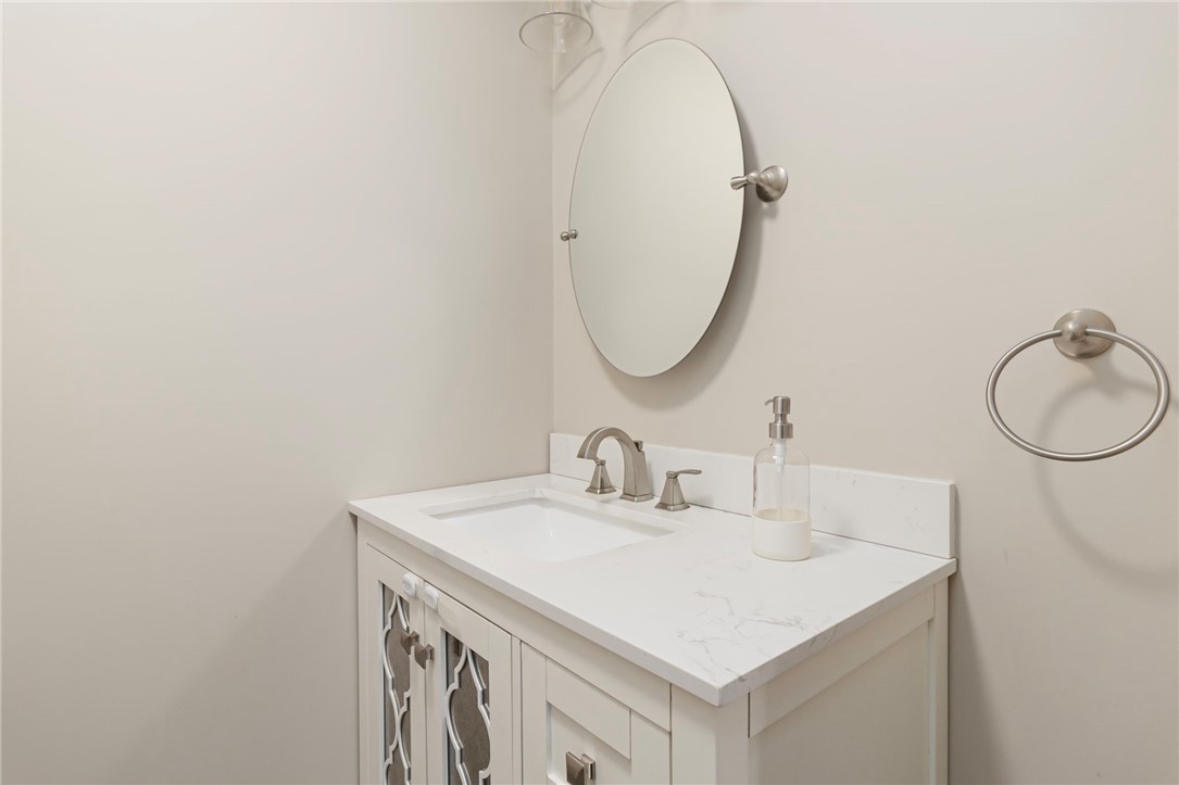 785 Main Avenue Warwick, RI 02886 - Photo 12 of 47