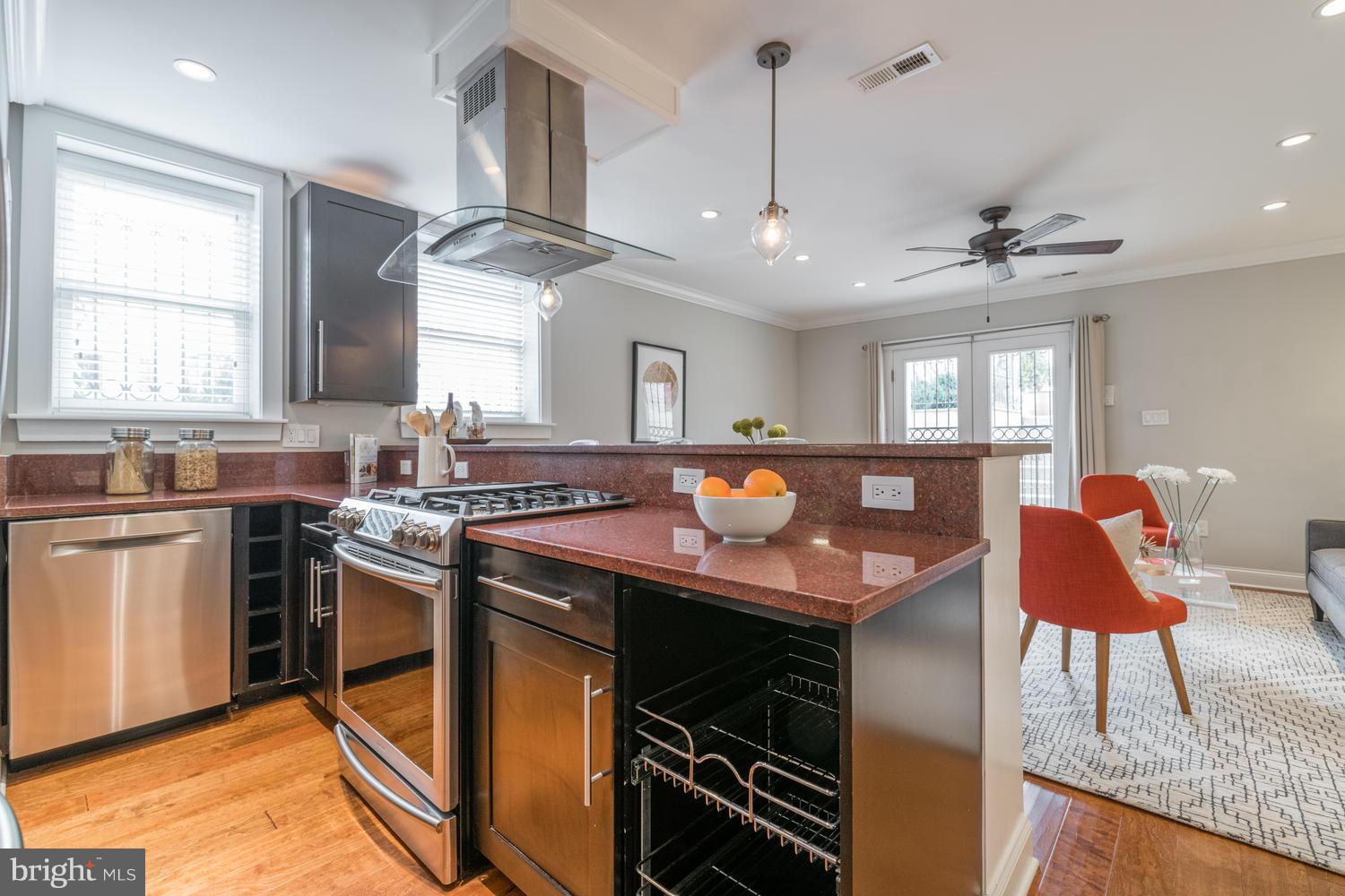 132 18th Street Southeast, Unit 1 Washington, DC 20003 - Photo 14 of 30 Kitchen