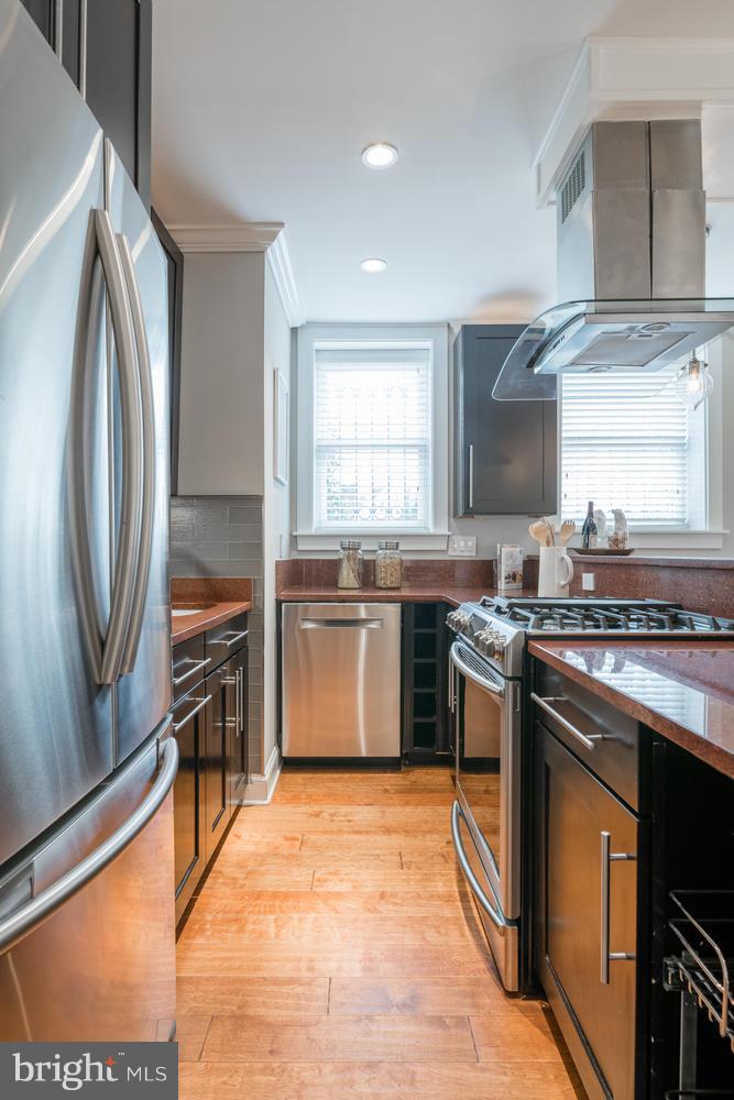 132 18th Street Southeast, Unit 1 Washington, DC 20003 - Photo 15 of 30 Kitchen