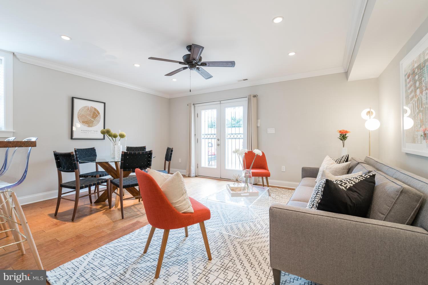 132 18th Street Southeast, Unit 1 Washington, DC 20003 - Photo 9 of 30 Living Room