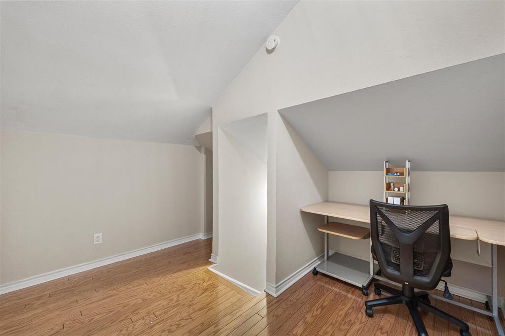 126 Shepherds Glen Road Heath, TX 75032 - Photo 21 of 29 Loft in bedroom