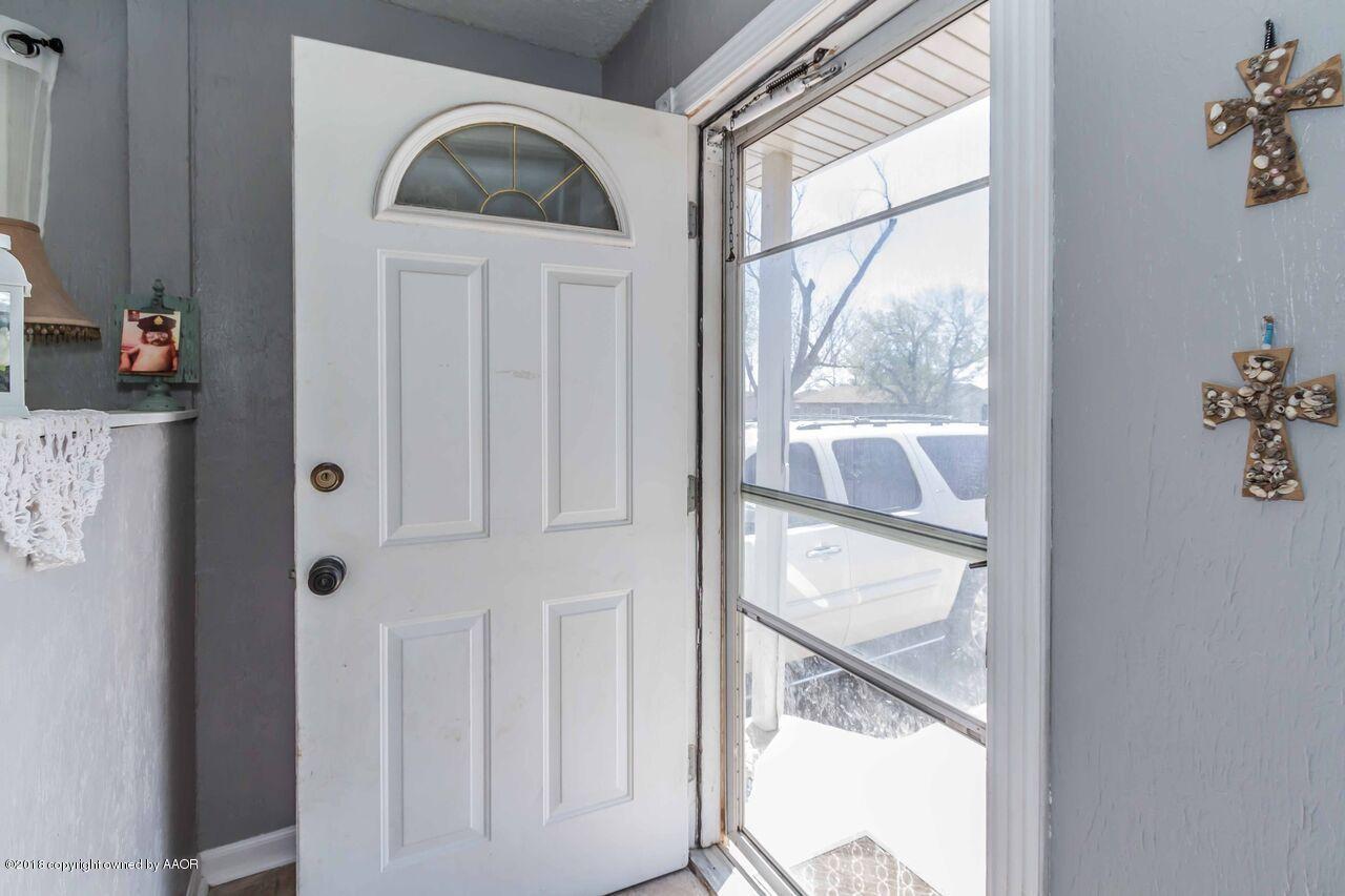 1502 Southwest 48th Avenue Amarillo, TX 79110 - Photo 2 of 13 ENTRT_preview