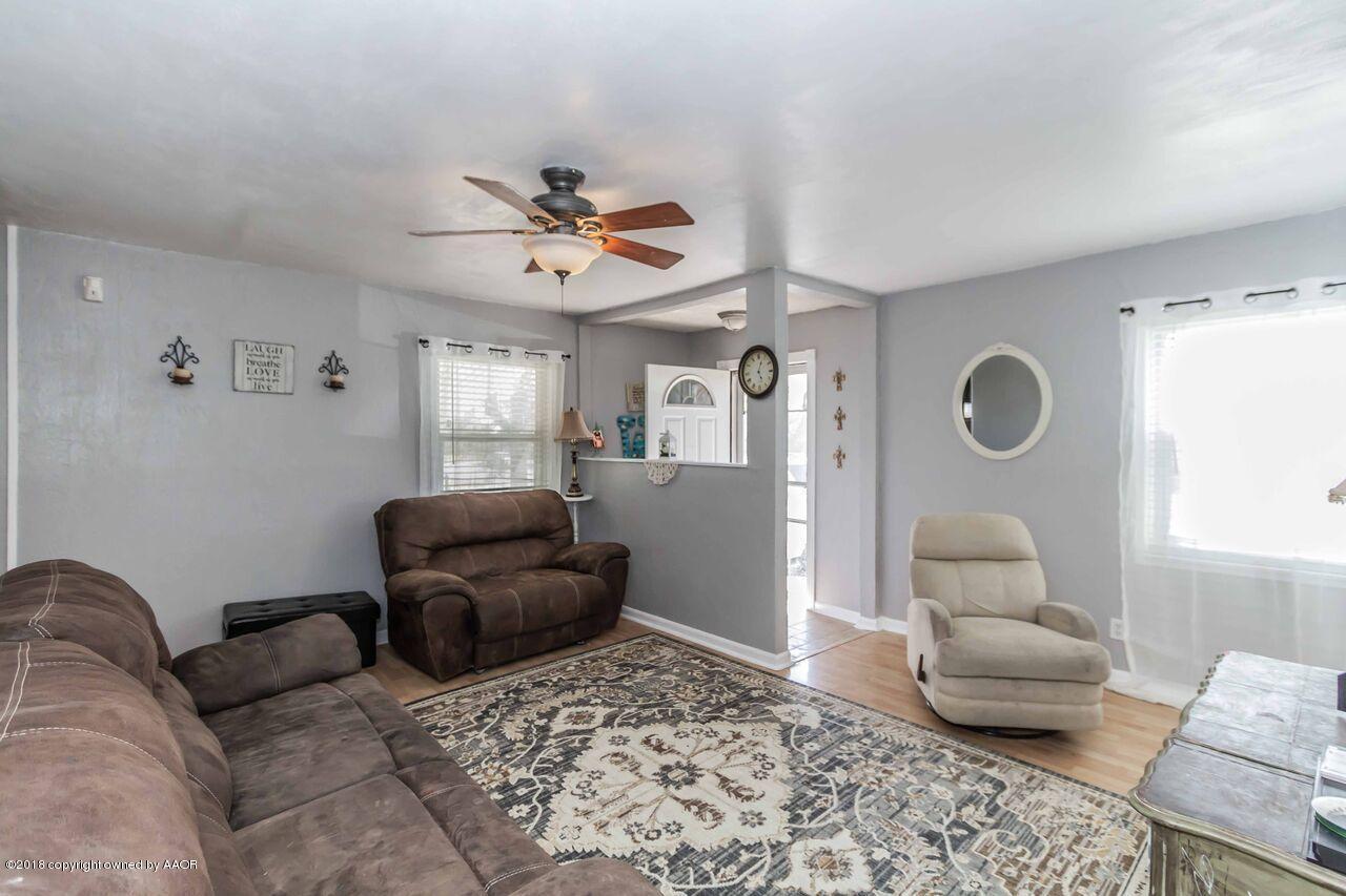 1502 Southwest 48th Avenue Amarillo, TX 79110 - Photo 5 of 13 LIVING ROOM VIEW 3_preview