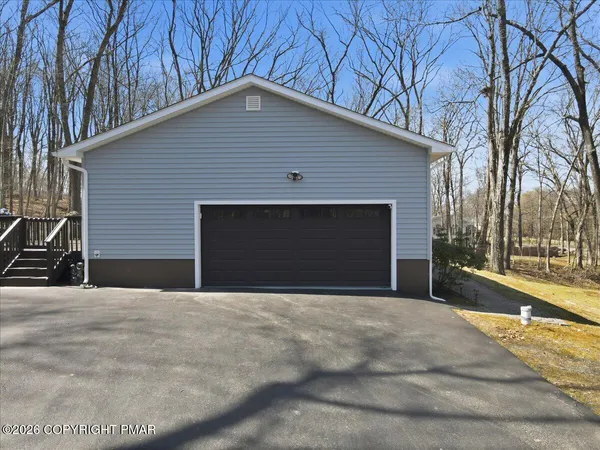 $339,900 | 20 Huckleberry Drive, East Stroudsburg, PA 18302