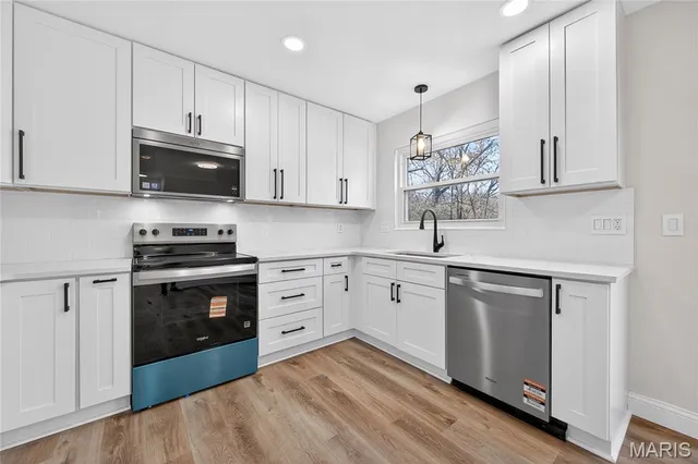 $2,590 | 1447 Pepperdine Court, Ballwin, MO 63021