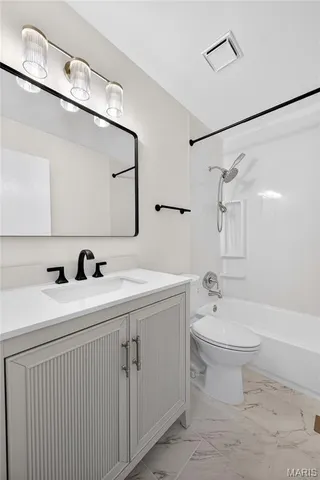 $2,590 | 1447 Pepperdine Court, Ballwin, MO 63021