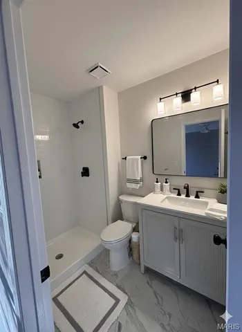 $2,590 | 1447 Pepperdine Court, Ballwin, MO 63021