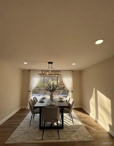 $2,590 | 1447 Pepperdine Court, Ballwin, MO 63021