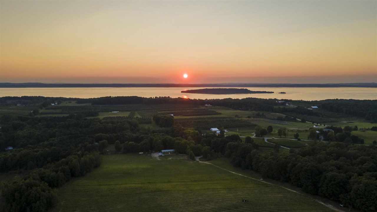 2533 Carroll Road Traverse City, MI 49686 - Photo 76 of 77 1892230-75.JPG