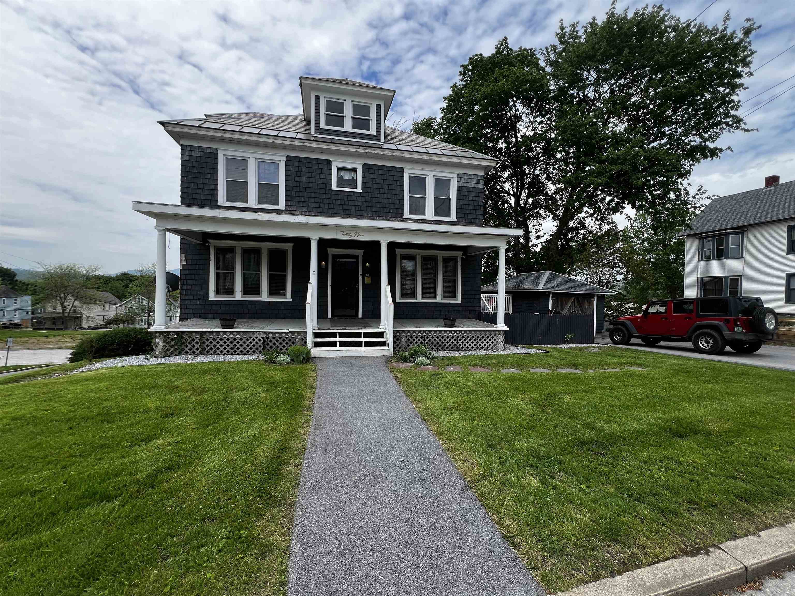 29 Nichols Street Rutland, VT 05701 - Photo 2 of 27