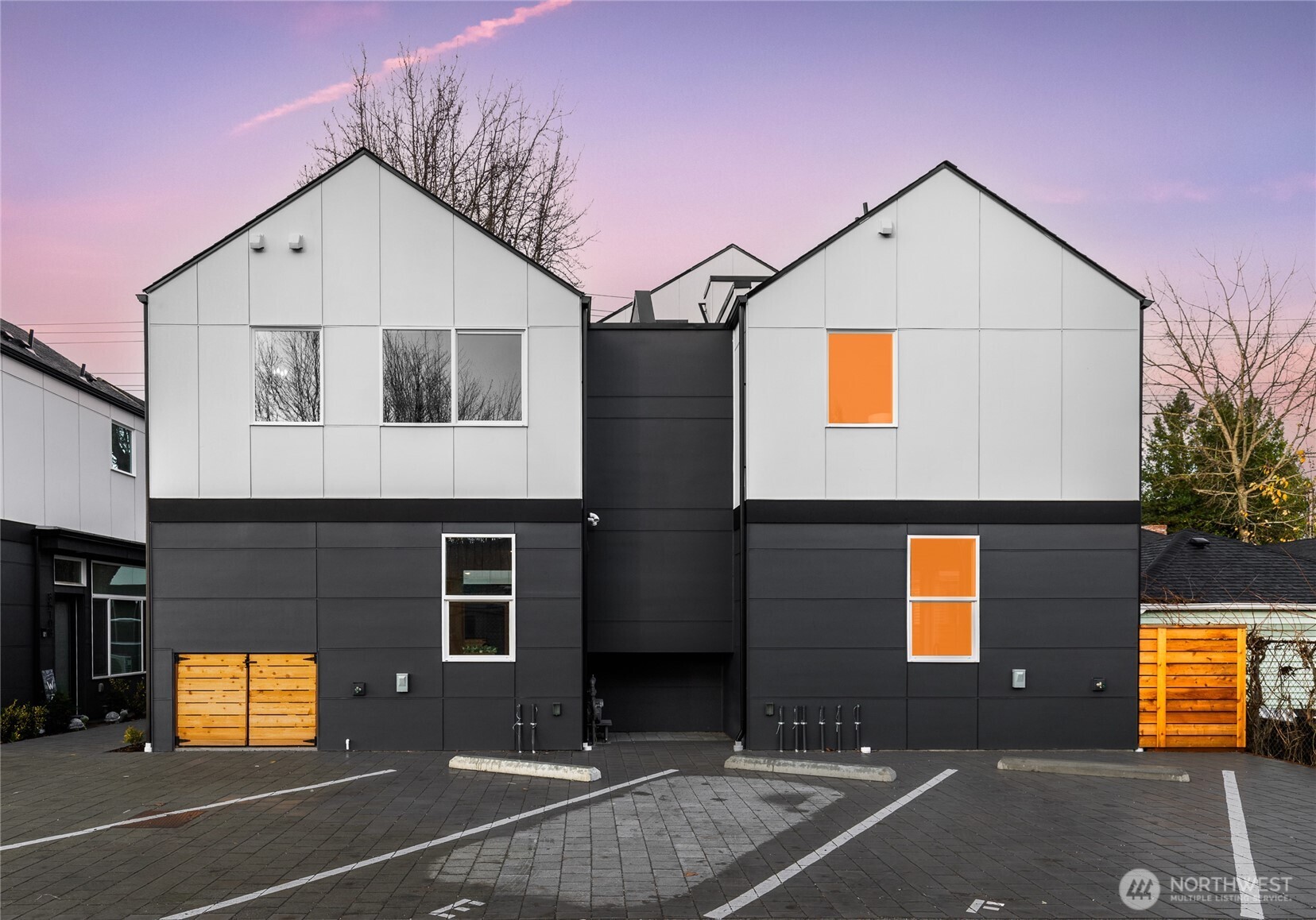805 South Sullivan Street Seattle, WA 98108 - Photo 19 of 20 a front view of house with garage