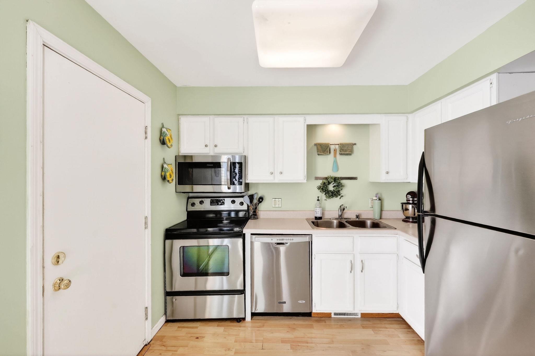 6955 Park Ridge Drive Madison, WI 53719 - Photo 11 of 54