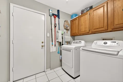 $569,000 | 303 Longview Drive, Sugar Land, TX 77478