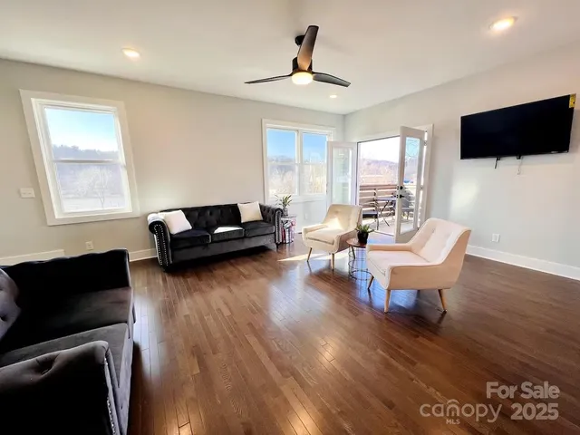 $679,000 | 1057 Riverside Drive, Asheville, NC 28804