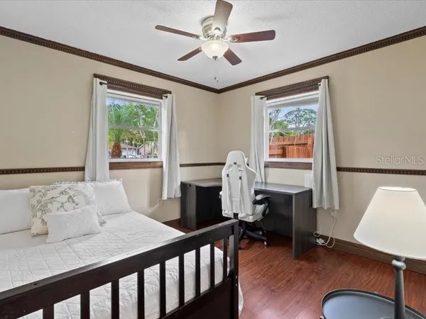 $3,350 | 2226 Fairfield Avenue, Sarasota, FL 34232