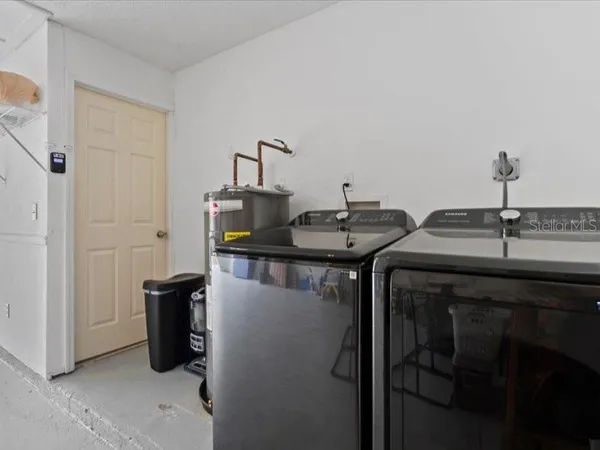 $3,350 | 2226 Fairfield Avenue, Sarasota, FL 34232