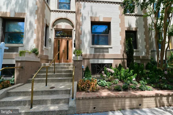 $2,250 | 1843 Mintwood Place Northwest, Unit 102, Washington, DC 20009