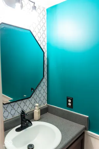 $305,000 | 2478 Cedarmill Drive, Franklin, IN 46131